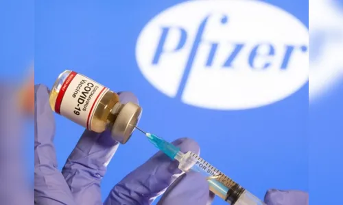 Idoso morre de ataque cardíaco após receber vacina contra Covid-19