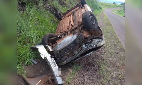 Capotamento é registrado na Rodovia do Milho