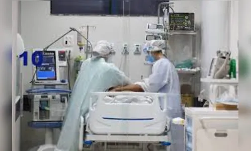 Paraná soma 416.434 casos de infecções e 7.938 óbitos por Covid-19