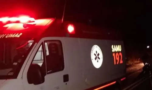 Motociclista e passageira que tiveram ferimentos, foram encaminhados ao Instituto de Saúde Lucena Sanchez por viaturas do Samu e do Corpo de Bombeiros
