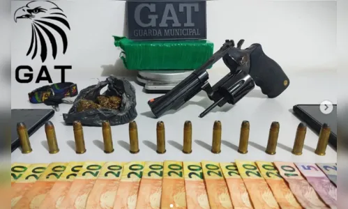 Homem é preso após tentar fugir com mais de meio quilo de maconha