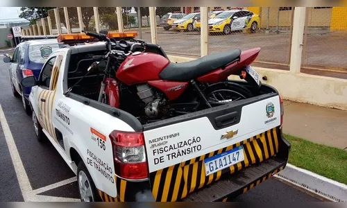Motocicleta com 67 multas acumuladas é apreendida pela PM