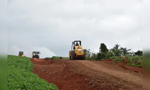 Prefeitura de Ivaiporã inicia manutenção de estradas rurais para escoamento da safra