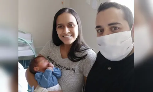 Mãe agradece atendimento do Banco de Leite Humano do Providência