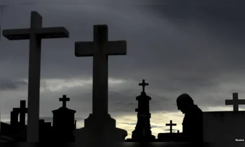 Veja a lista dos falecimentos deste domingo em Apucarana e região
