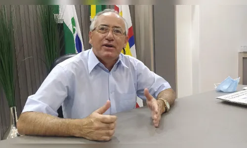 Poim quer mais transparência à frente da Câmara de Apucarana