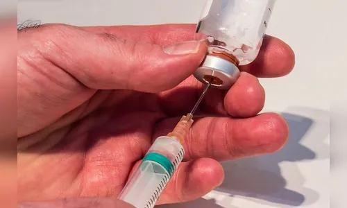 Início da vacinação pode ser definido em reunião nesta terça-feira