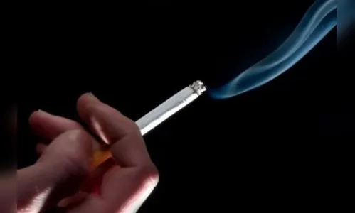 Mulher é agredida após dizer que não tinha cigarro