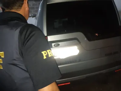 PRF recupera camioneta com registro de furto