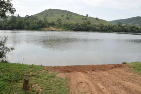 Rio Ivaí, entre Grandes Rios e Jardim Alegre, nas proximidades da Balsa do Marolo, na PR-082.