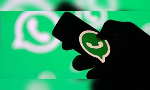 Mulher tem WhasApp clonado após ser enganada em ligação