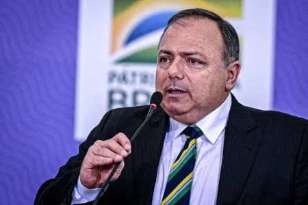 Ministro da Saúde diz que vacinação se iniciará em janeiro porém não revela data