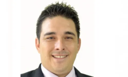 Vereador é empossado por videoconferência direto da cadeia