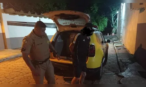 Homem defeca nas calças após ser detido por lei Maria da Penha