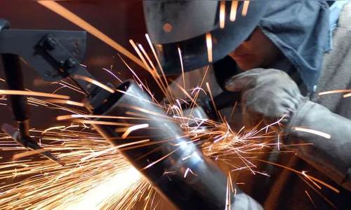IBGE: indústria cresce em dez dos 15 locais pesquisados em novembro