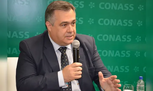 60% dos novos casos de Covid no Paraná são de jovens até 35 anos, diz Beto Preto