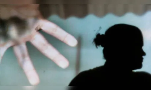 Mulher é agredida enquanto se preparava para ir trabalhar