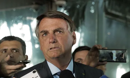 Bolsonaro pretende zerar taxas de importação de pneus para evitar greve dos caminhoneiros