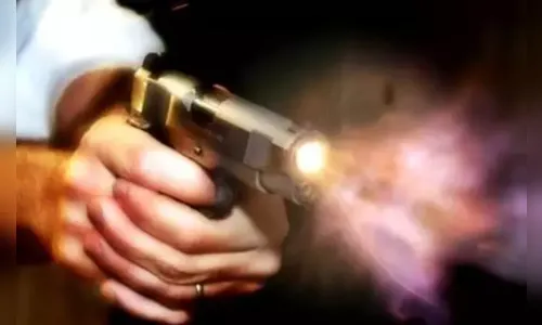 Travesti é baleado após discussão com cliente