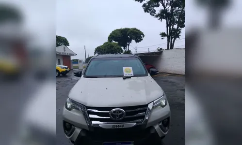 Veículo roubado é recuperado pela PM em Apucarana