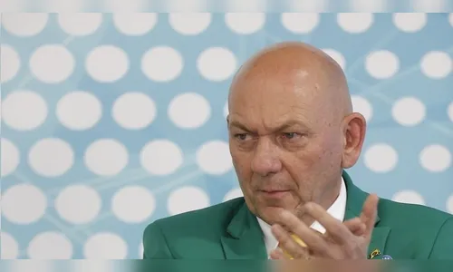 Luciano Hang, dono da Havan, está internado com Covid-19