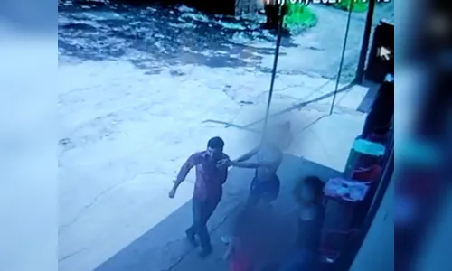 Suspeito que tentou sequestrar criança em mercado é identificado