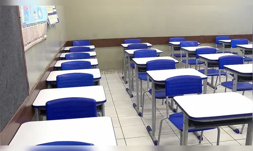 Governo do Paraná divulga decreto que autoriza retorno das aulas presenciais