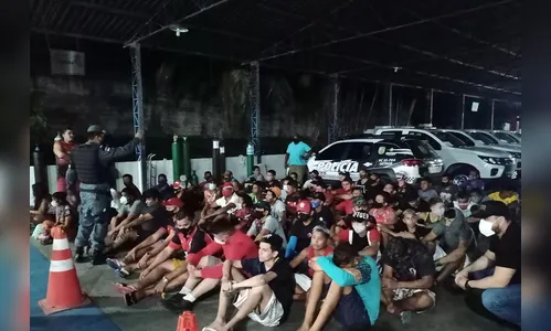 63 torcedores são presos por assistir jogo de futebol durante toque de recolher