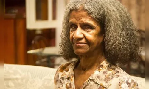 Atriz Niana Machado, a Bá de ‘Pé na Cova’, morre aos 82 anos