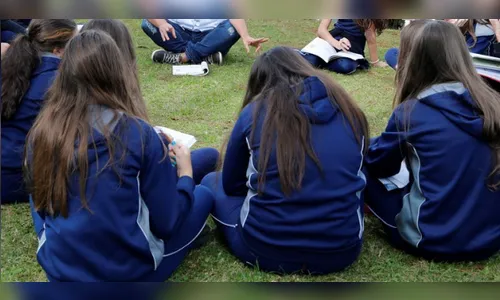 Aulas ao ar livre ganham espaço para evitar contágio e uso excessivo de telas