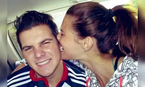 Confinada no Gran Fratello VIP, Dayane Mello vê velório de irmão por videochamada