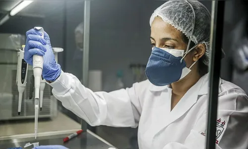 Covid-19: país tem 9,8 milhões de casos acumulados e 239,7 mil mortes