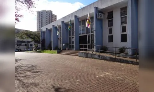 Dois servidores testam positivo para Covid-19 na Câmara