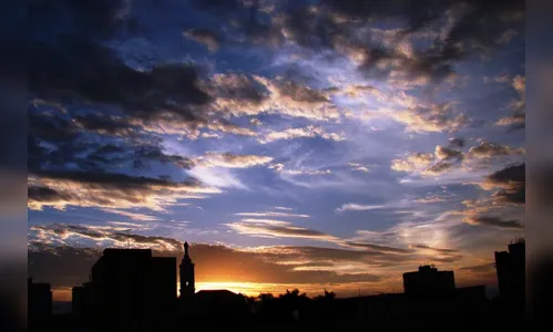 Domingo amanhece com sol mais chove em Apucarana