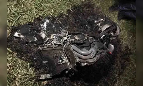 Motociclista de 37 anos morre após colidir com trator