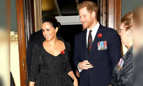 Harry e Meghan Markle renunciam oficialmente cargos da coroa britânica