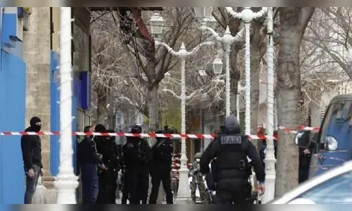 Homem é preso após jogar cabeça humana pela janela de apartamento