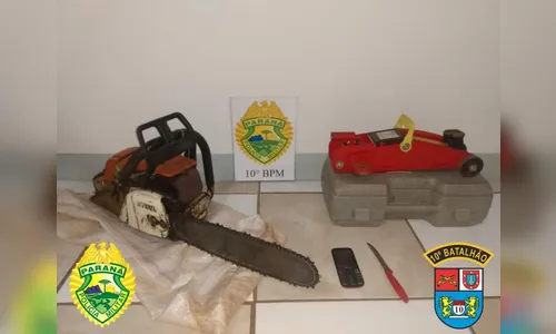 Homem é preso vendendo uma motosserra na rodoviária