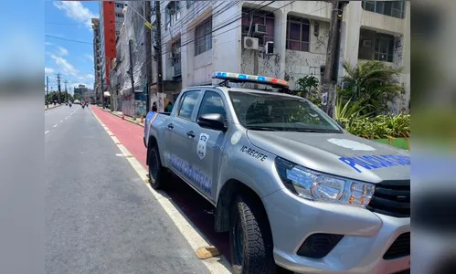 Idosa morre após ser atingida por material que se desprendeu de prédio