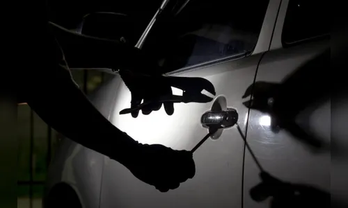 Ladrões entram em três chácaras, levam carro e objetos de vítimas