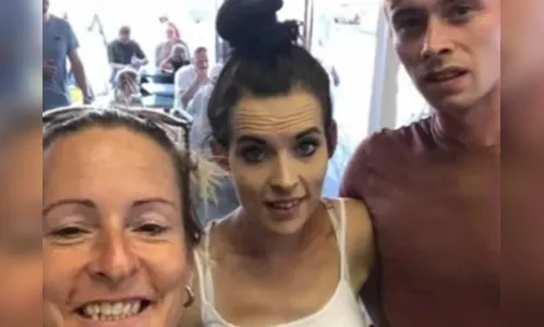 Mãe foge com o namorado da filha dias após jovem dar à luz