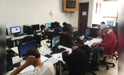 Matrículas para o EJA precisam ser confirmadas por SMS