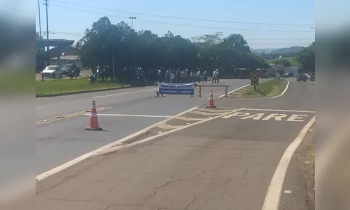 Moradores de Califórnia realizam manifestações contra criação de praças de pedágio