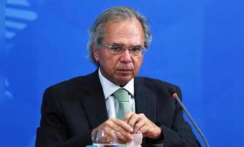 Paulo Guedes afirma que vacinação em massa é decisiva para a retomada do crescimento econômico
