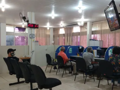 Podem ser renegociados IPTU, ISSQN, Alvará, Contribuição de Melhoria e taxas diversas. 
