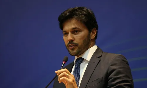 Política
Comitiva do governo vai à Europa e Ásia para reuniões sobre 5G