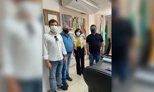 Prefeita de Santo Inácio visita Arapongas em busca de parcerias