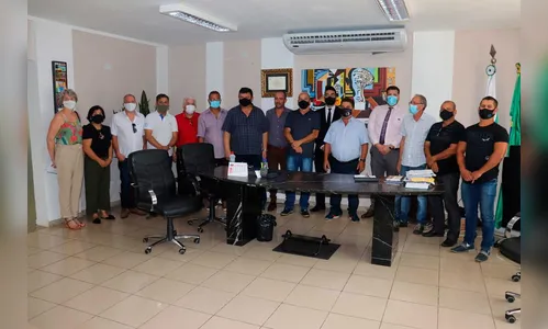 Prefeito empossa novo coordenador executivo do Procon