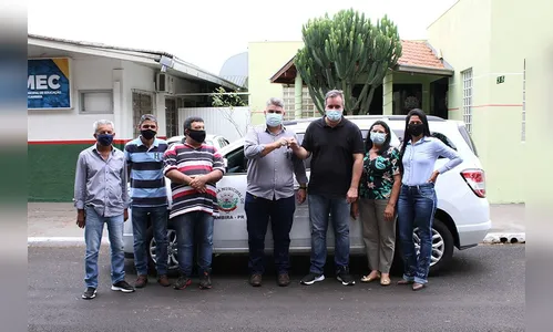 Prefeitura de Cambira cede veículo para uso da Câmara