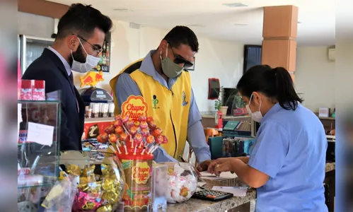 Procon Arapongas orienta e fiscaliza postos de combustíveis